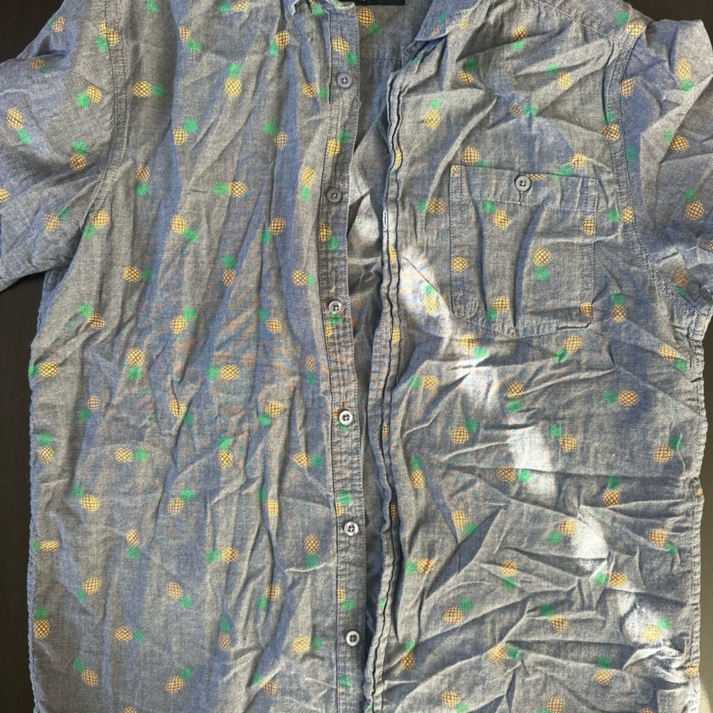 Carbon Pineapple Print Shirt - Gray and Green